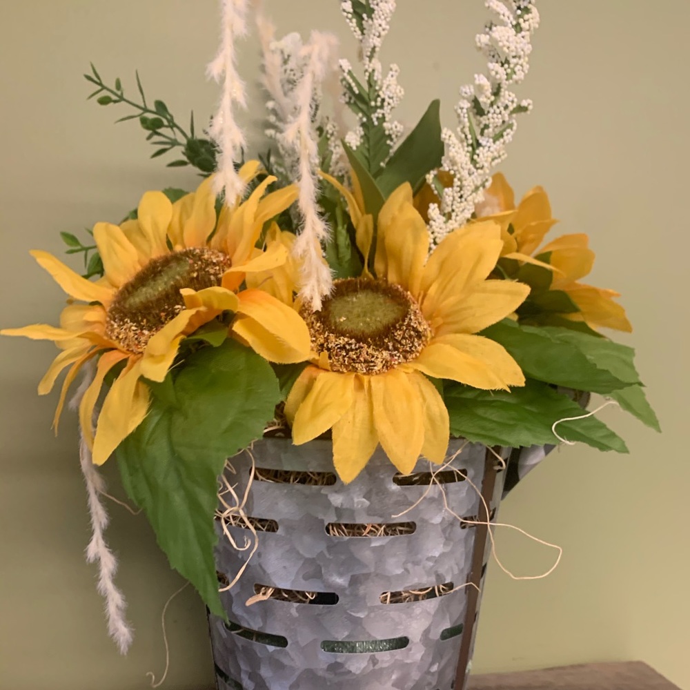 Sunflower Centerpiece Farmhouse Decor